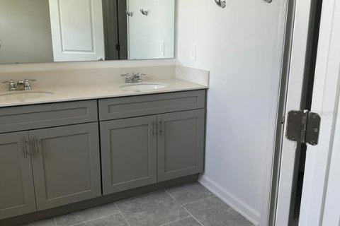 Townhouse in Kissimmee, Florida 3 bedrooms, 155.33 sq.m. № 1737037 - photo 5