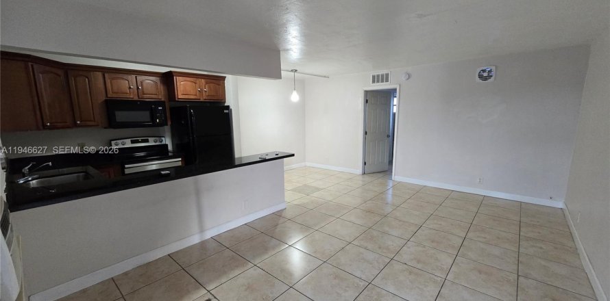 Condo in Miami, Florida, 1 bedroom  № 2002829