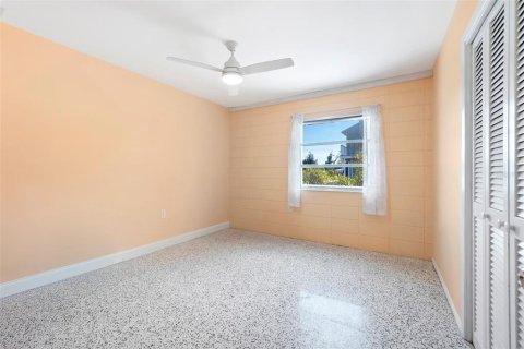 House in Placida, Florida 4 bedrooms, 210.14 sq.m. № 1556447 - photo 26