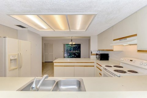 Touwnhouse à vendre à Sarasota, Floride: 3 chambres, 143.53 m2 № 1902651 - photo 11