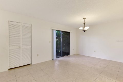 Touwnhouse à vendre à Sarasota, Floride: 3 chambres, 143.53 m2 № 1902651 - photo 6