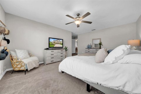 House in Wesley Chapel, Florida 6 bedrooms, 239.69 sq.m. № 2096679 - photo 24
