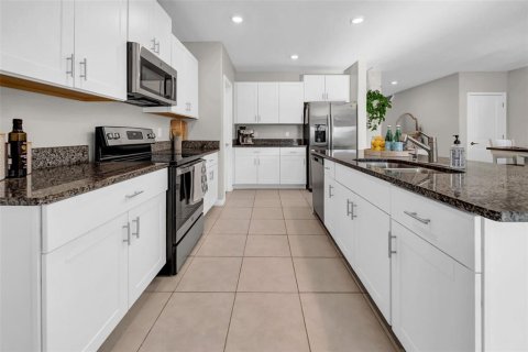 House in Wesley Chapel, Florida 6 bedrooms, 239.69 sq.m. № 2096679 - photo 11