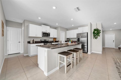 House in Wesley Chapel, Florida 6 bedrooms, 239.69 sq.m. № 2096679 - photo 7
