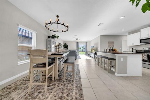 House in Wesley Chapel, Florida 6 bedrooms, 239.69 sq.m. № 2096679 - photo 13