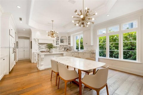 Villa ou maison à vendre à Coral Gables, Floride: 5 chambres, 417.5 m2 № 1982736 - photo 19