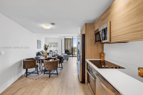 Copropriété à louer à Miami, Floride: 1 chambre, 63.27 m2 № 2393129 - photo 2