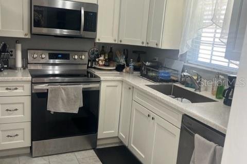 Villa ou maison à louer à Apopka, Floride: 2 chambres, 90.49 m2 № 2399324 - photo 10