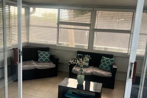 Villa ou maison à louer à Apopka, Floride: 2 chambres, 90.49 m2 № 2399324 - photo 4