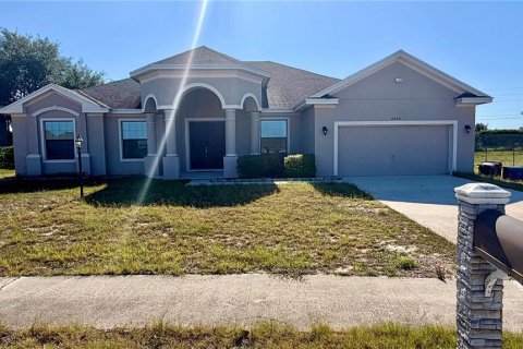 House in Lake Wales, Florida 4 bedrooms, 255.67 sq.m. № 2102699