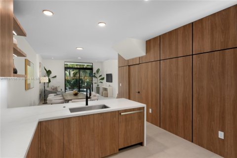 Touwnhouse à vendre à Miami, Floride: 3 chambres, 162.11 m2 № 1645585 - photo 9