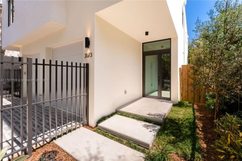 Touwnhouse à vendre à Miami, Floride: 3 chambres, 162.11 m2 № 1645585 - photo 24