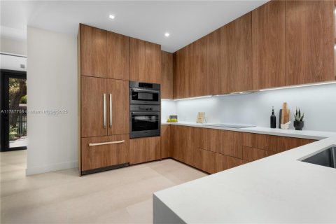 Touwnhouse à vendre à Miami, Floride: 3 chambres, 162.11 m2 № 1645585 - photo 10