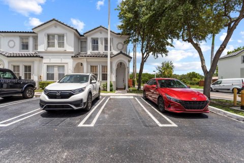 Купить таунхаус в Дорал, Флорида 3 спальни, 135.64м2, № 1830327 - фото 26