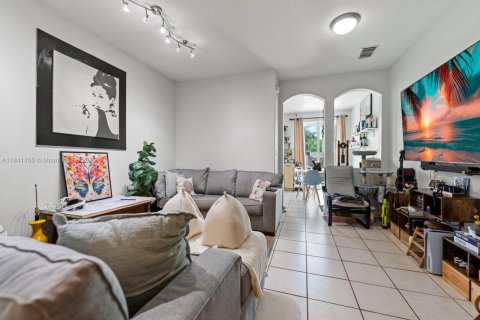 Купить таунхаус в Дорал, Флорида 3 спальни, 135.64м2, № 1830327 - фото 18