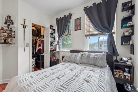 Купить таунхаус в Дорал, Флорида 3 спальни, 135.64м2, № 1830327 - фото 15