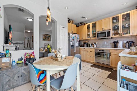 Купить таунхаус в Дорал, Флорида 3 спальни, 135.64м2, № 1830327 - фото 20