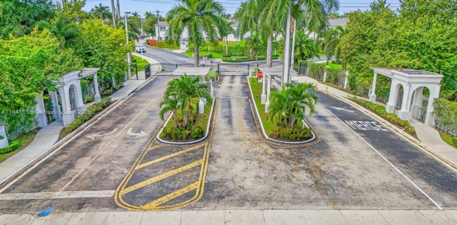 Touwnhouse à Doral, Floride 3 chambres, 135.64 m2 № 1830327