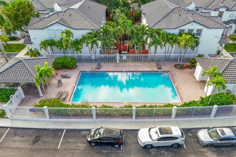 Купить таунхаус в Дорал, Флорида 3 спальни, 135.64м2, № 1830327 - фото 4