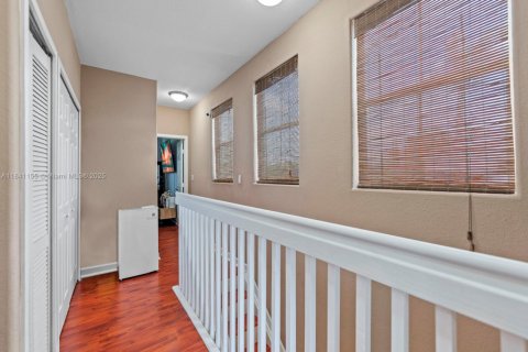 Купить таунхаус в Дорал, Флорида 3 спальни, 135.64м2, № 1830327 - фото 16