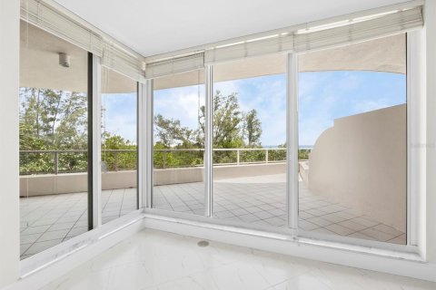 Condo in Longboat Key, Florida, 2 bedrooms  № 2266559 - photo 24