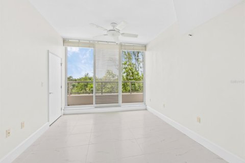 Condo in Longboat Key, Florida, 2 bedrooms  № 2266559 - photo 29