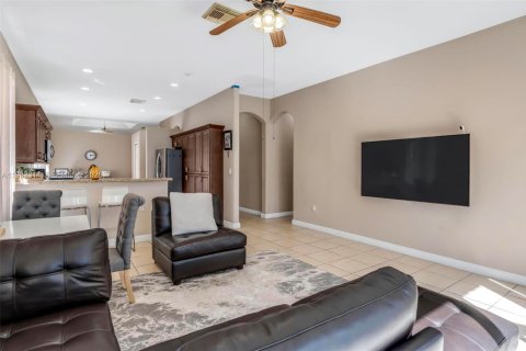 Casa en alquiler en Miramar, Florida, 3 dormitorios, 196.95 m2 № 2026285 - foto 12