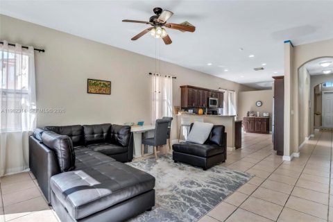 Casa en alquiler en Miramar, Florida, 3 dormitorios, 196.95 m2 № 2026285 - foto 11