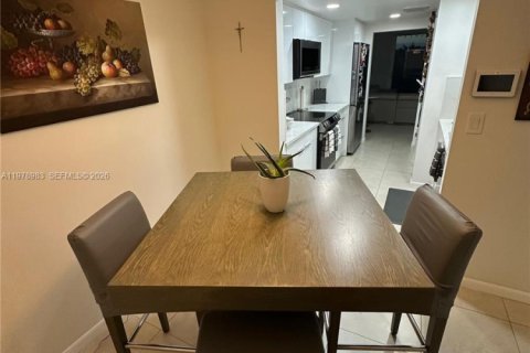 Apartamento en alquiler en Plantation, Florida, 2 dormitorios, 90.12 m2 № 2080328 - foto 4