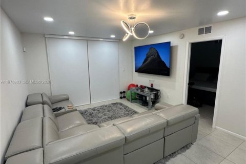 Apartamento en alquiler en Plantation, Florida, 2 dormitorios, 90.12 m2 № 2080328 - foto 11