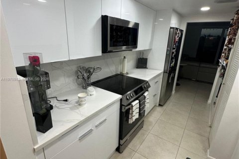 Apartamento en alquiler en Plantation, Florida, 2 dormitorios, 90.12 m2 № 2080328 - foto 8