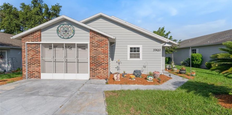 Casa en Zephyrhills, Florida 2 dormitorios, 133.22 m2 № 1746984