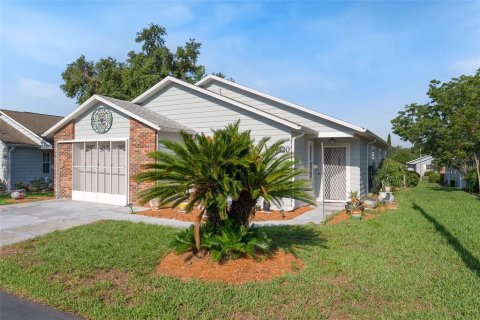 House in Zephyrhills, Florida 2 bedrooms, 133.22 sq.m. № 1746984 - photo 2