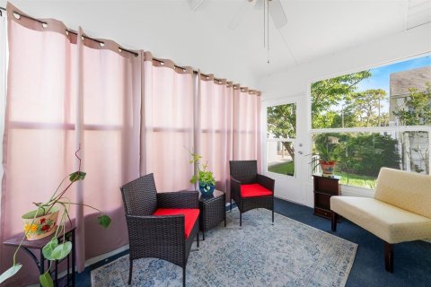 House in Zephyrhills, Florida 2 bedrooms, 133.22 sq.m. № 1746984 - photo 24