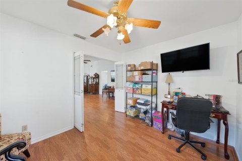 House in Zephyrhills, Florida 2 bedrooms, 133.22 sq.m. № 1746984 - photo 14