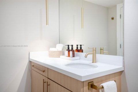 Copropriété à vendre à Miami Beach, Floride: 70.61 m2 № 2017091 - photo 14