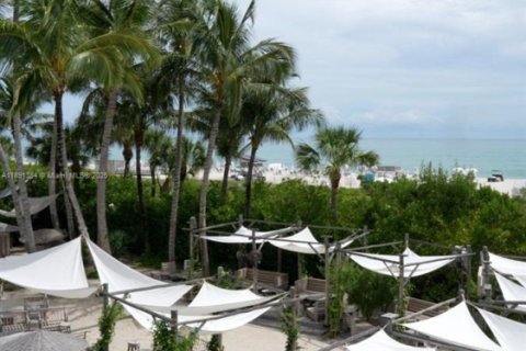 Copropriété à vendre à Miami Beach, Floride: 70.61 m2 № 2017091 - photo 22