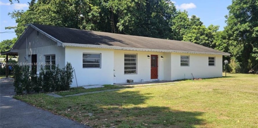 Villa ou maison à Miami, Floride 3 chambres, 118.17 m2 № 2014922