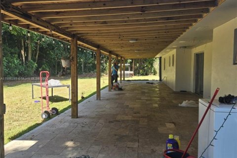 Villa ou maison à vendre à Miami, Floride: 3 chambres, 118.17 m2 № 2014922 - photo 28