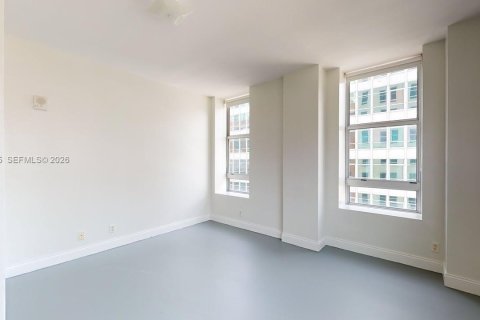 Condominio en venta en Miami, Florida, 1 dormitorio, 71.91 m2 № 1995175 - foto 13