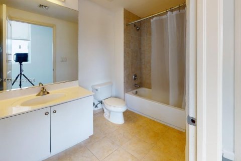 Condominio en venta en Miami, Florida, 1 dormitorio, 71.91 m2 № 1995175 - foto 8