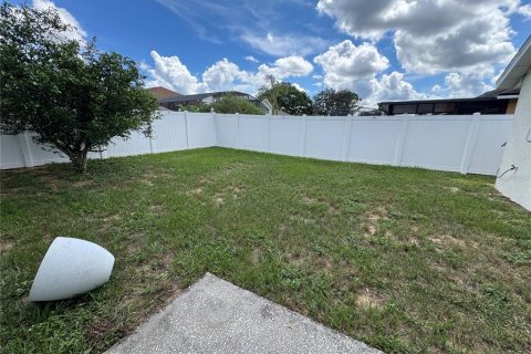 House in Davenport, Florida 4 bedrooms, 154.31 sq.m. № 2379323 - photo 15
