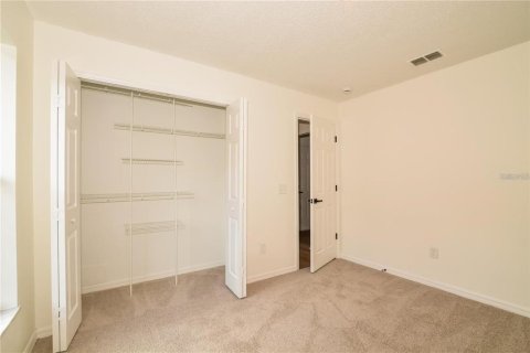 House in Davenport, Florida 4 bedrooms, 154.31 sq.m. № 2379323 - photo 13
