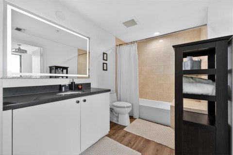 Copropriété à vendre à Miami, Floride: 1 chambre, 75.62 m2 № 2063208 - photo 9
