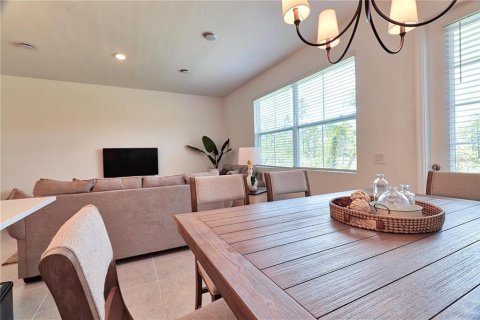 Townhouse in Davenport, Florida 3 bedrooms, 153.57 sq.m. № 1778364 - photo 12