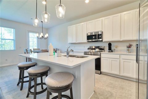 Townhouse in Davenport, Florida 3 bedrooms, 153.57 sq.m. № 1778364 - photo 4