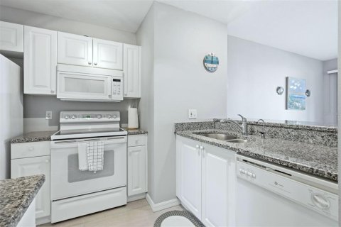 Купить кондоминиум в Сарасота, Флорида 6 комнат, 93.65м2, № 2100259 - фото 22