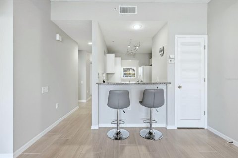 Купить кондоминиум в Сарасота, Флорида 6 комнат, 93.65м2, № 2100259 - фото 19