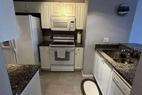 Купить кондоминиум в Сарасота, Флорида 6 комнат, 93.65м2, № 2100259 - фото 25