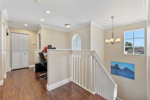 House in Cutler Bay, Florida 3 bedrooms, 197.7 sq.m. № 2066819 - photo 26